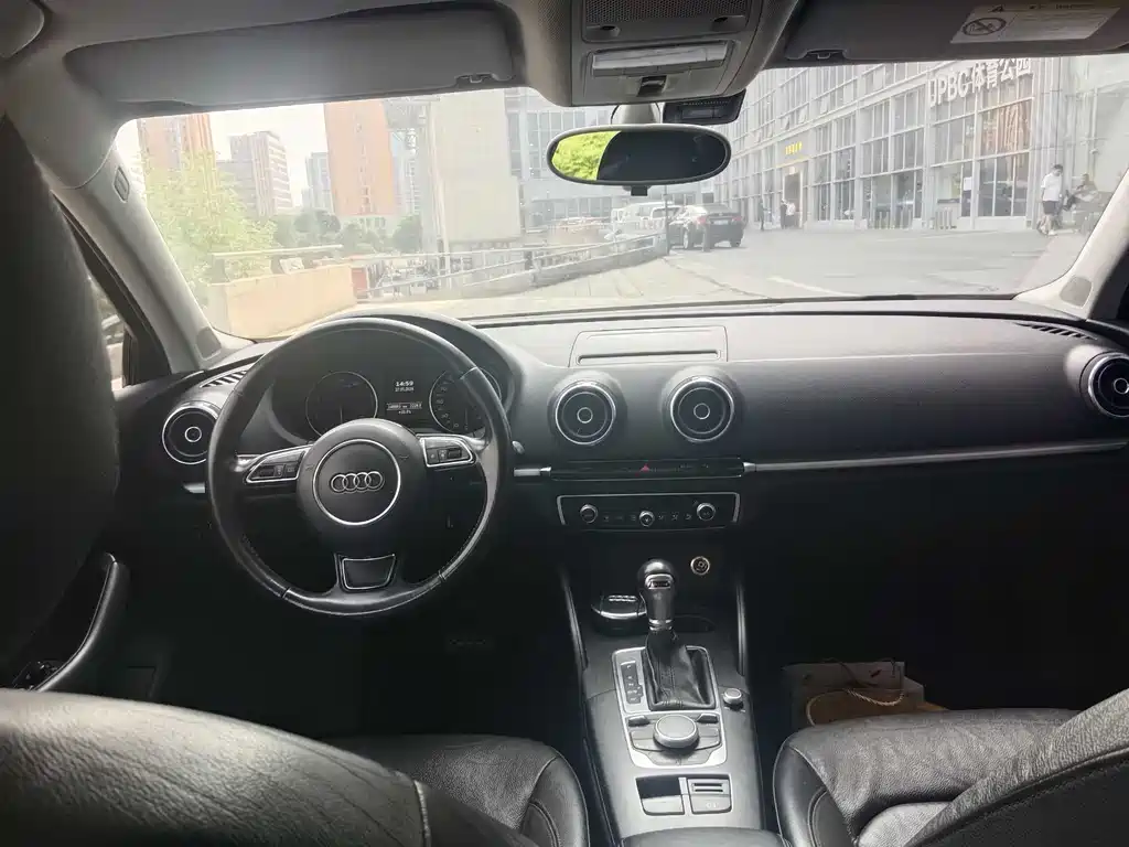 Audi A3 2015 — фото 11