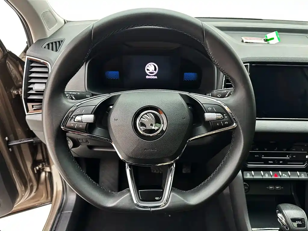 Skoda Karoq 2022 — фото 17