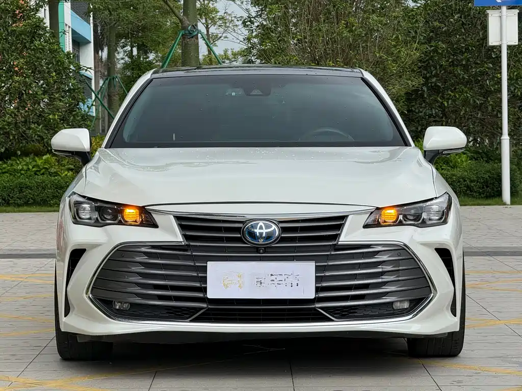 Toyota Avalon 2019 — фото 2