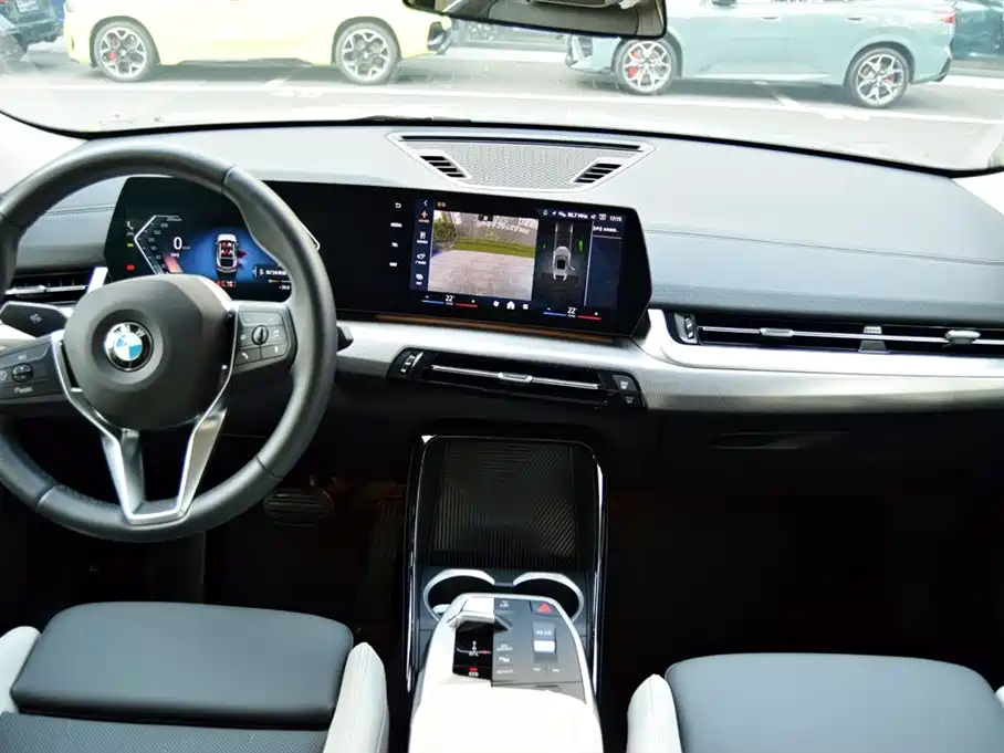 BMW X2 2025 — фото 8