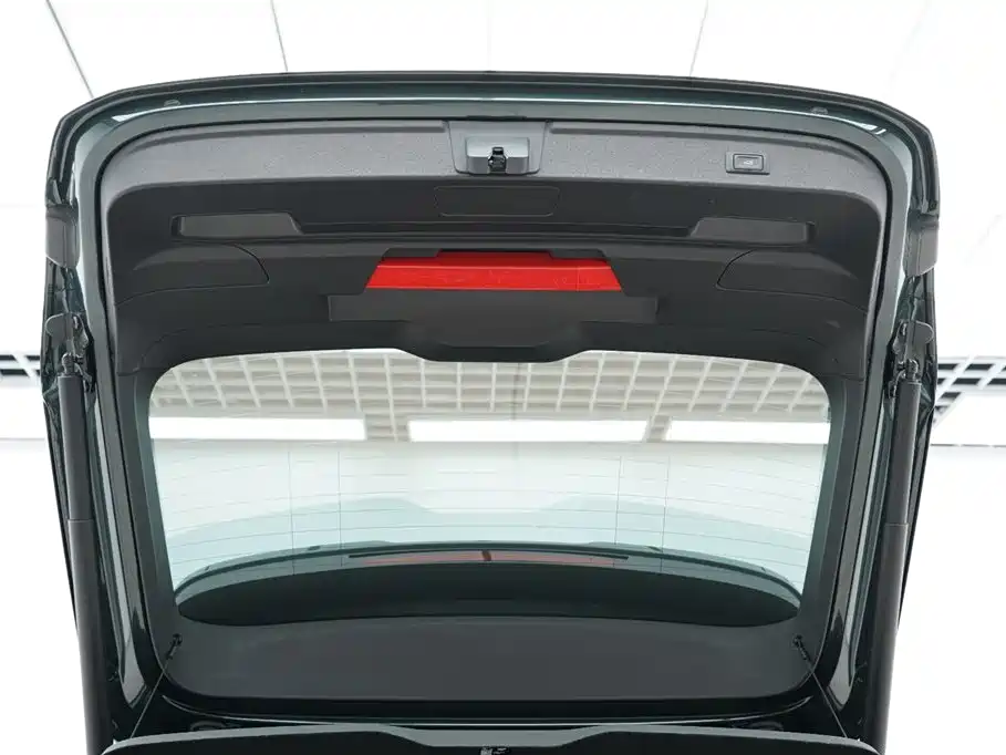 Audi A3 2023 — фото 31
