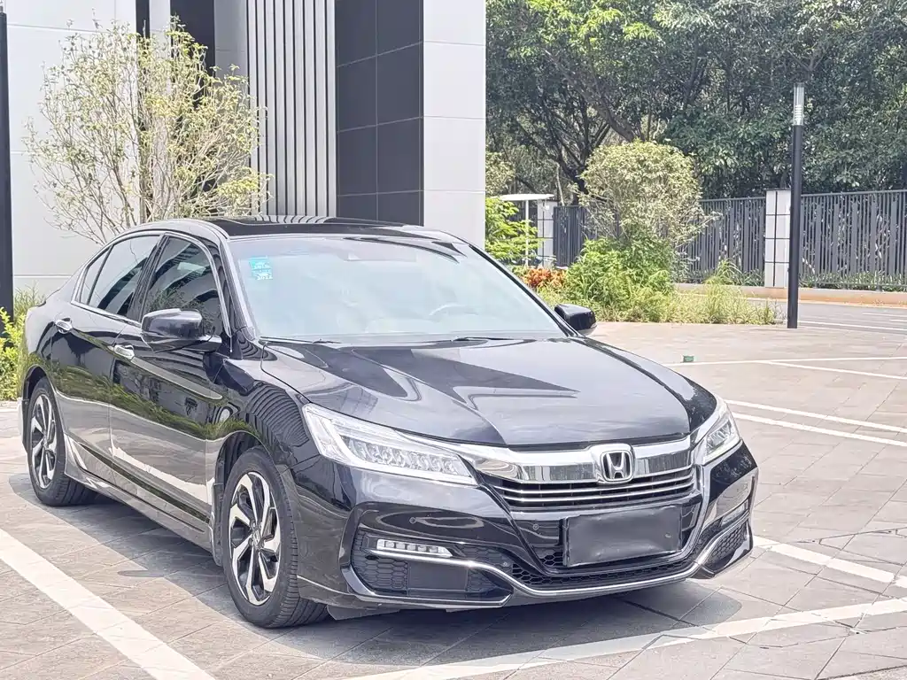 Honda Accord 2016 — фото 3