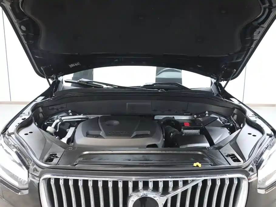 Volvo XC90 2020 — фото 9