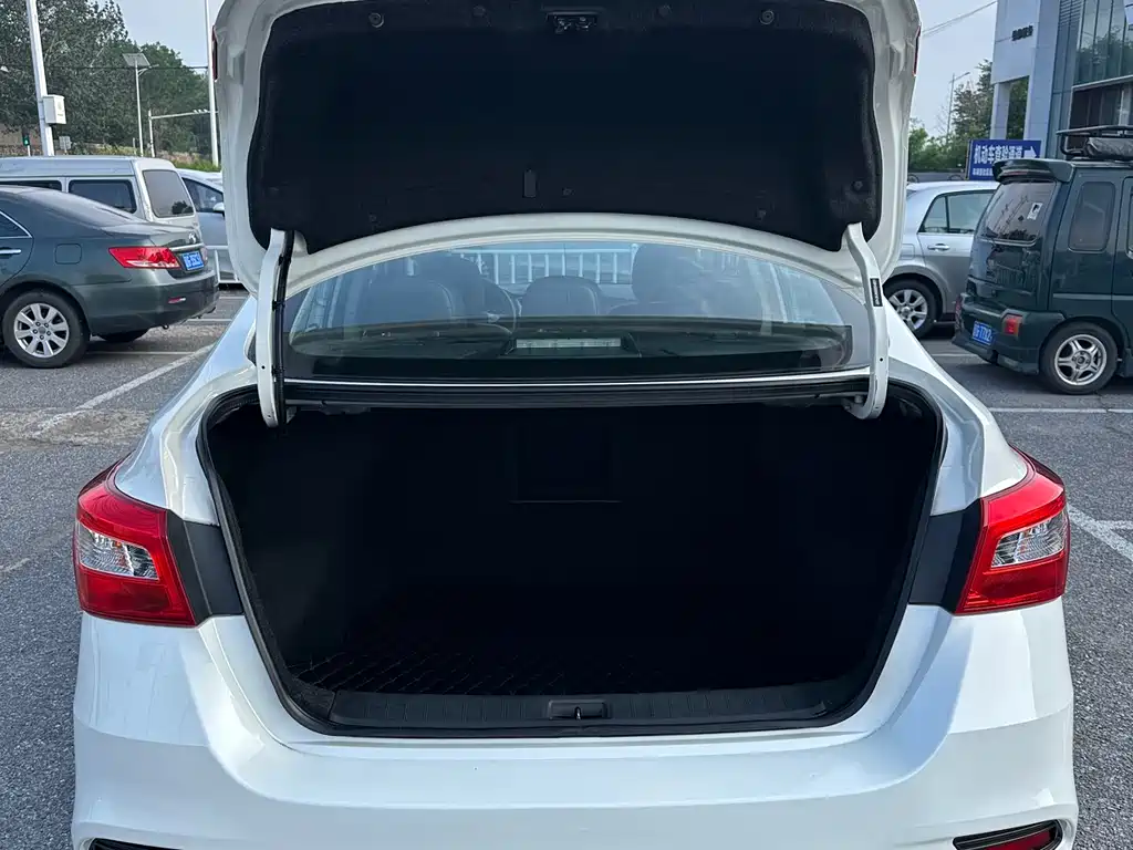 Nissan Sylphy 2019 — фото 18