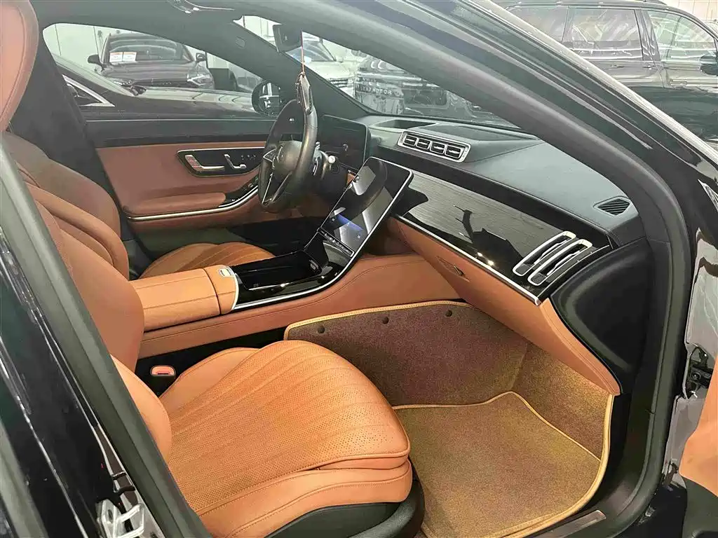 Mercedes-Benz S-Class 2024 — фото 16