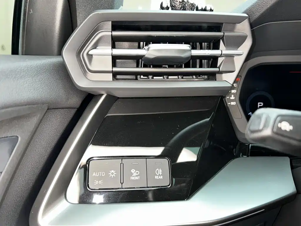 Audi A3 2023 — фото 21