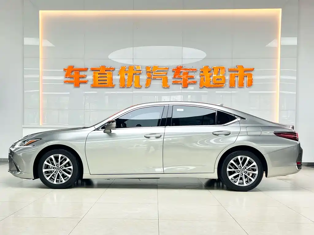 Lexus ES 2023 — фото 4