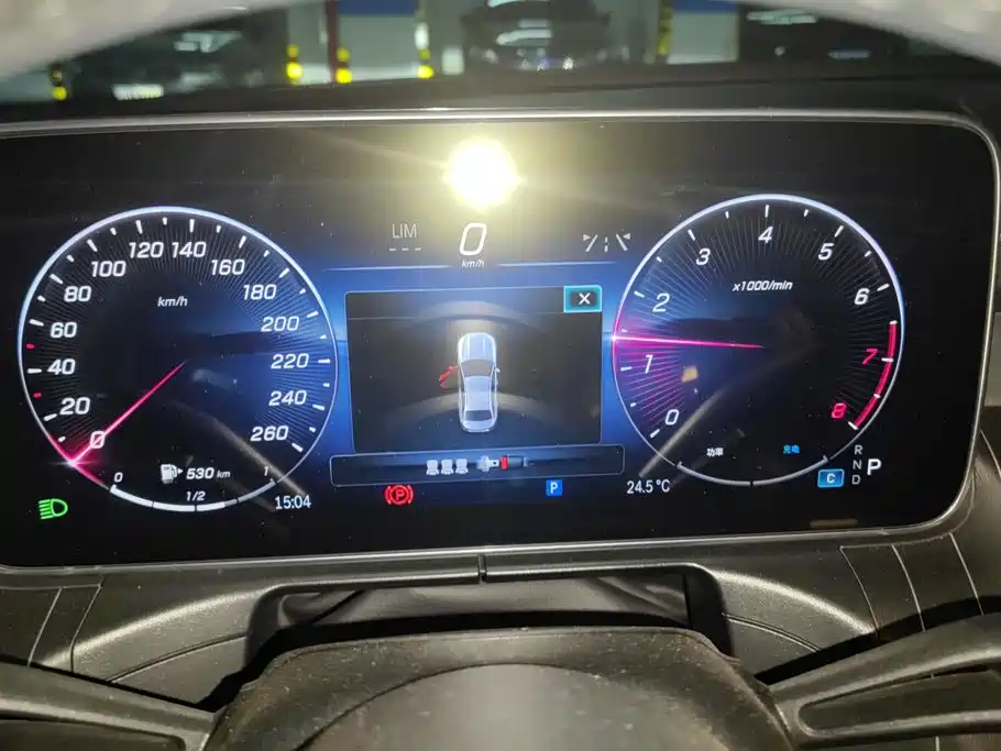Mercedes-Benz C-Class 2023 — фото 14