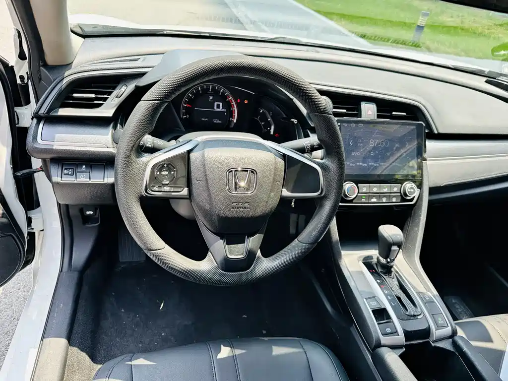 Honda Civic 2017 — фото 10