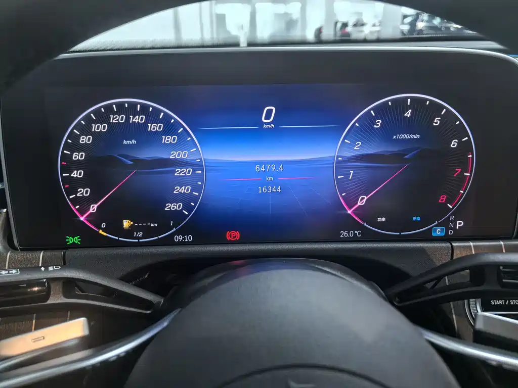 Mercedes-Benz E-Class 2025
