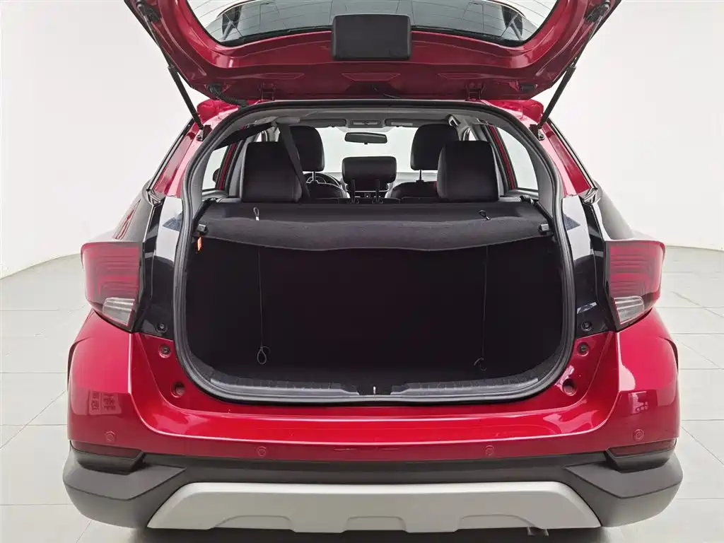 Toyota Yaris L 2022 — фото 16