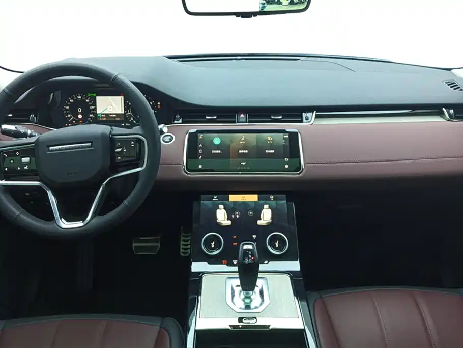 Land Rover Evoque 2023 — фото 12