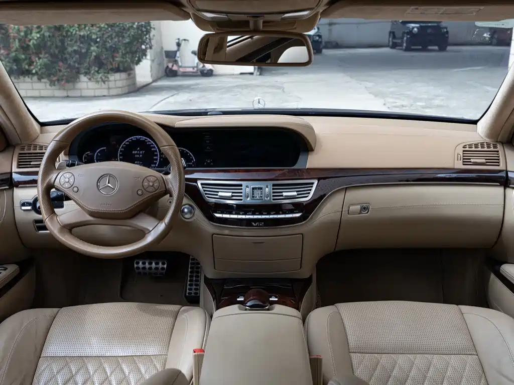 Mercedes-Benz S-Class AMG 2011 — фото 10