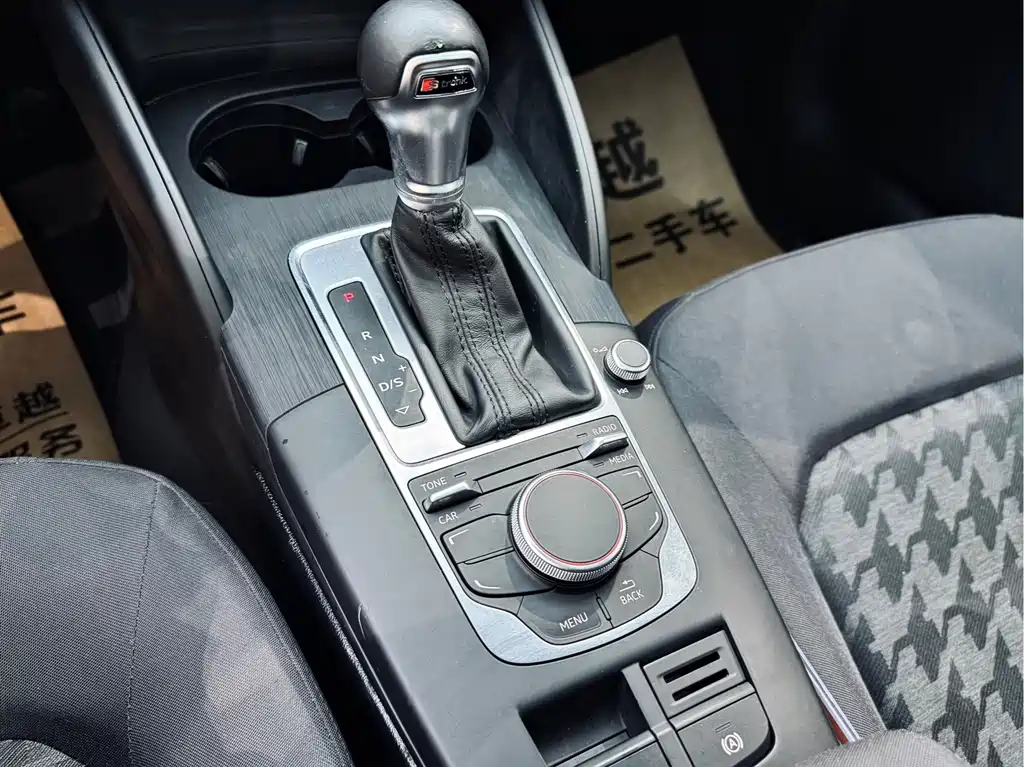 Audi A3 2015 — фото 23