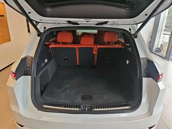 Li Auto L7 2025
