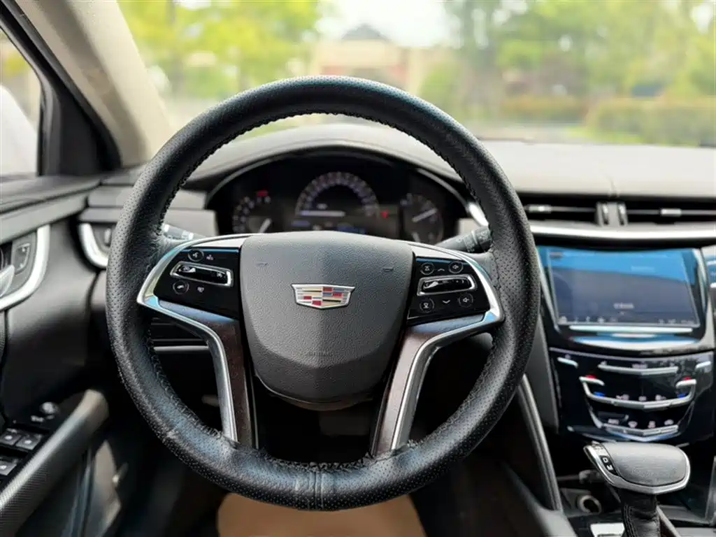 Cadillac XTS 2018 — фото 3