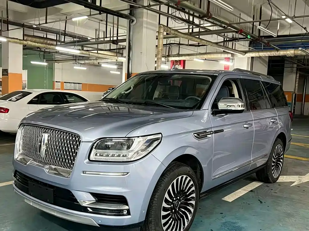 Lincoln Navigator 2021 — фото 2