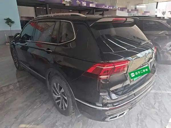 Volkswagen Tiguan L Plug-In Hybrid 2024