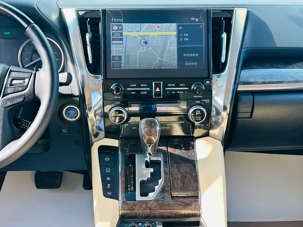 Toyota Vellfire 2021 — фото 29