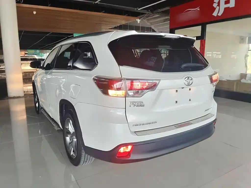 Toyota Highlander 2016