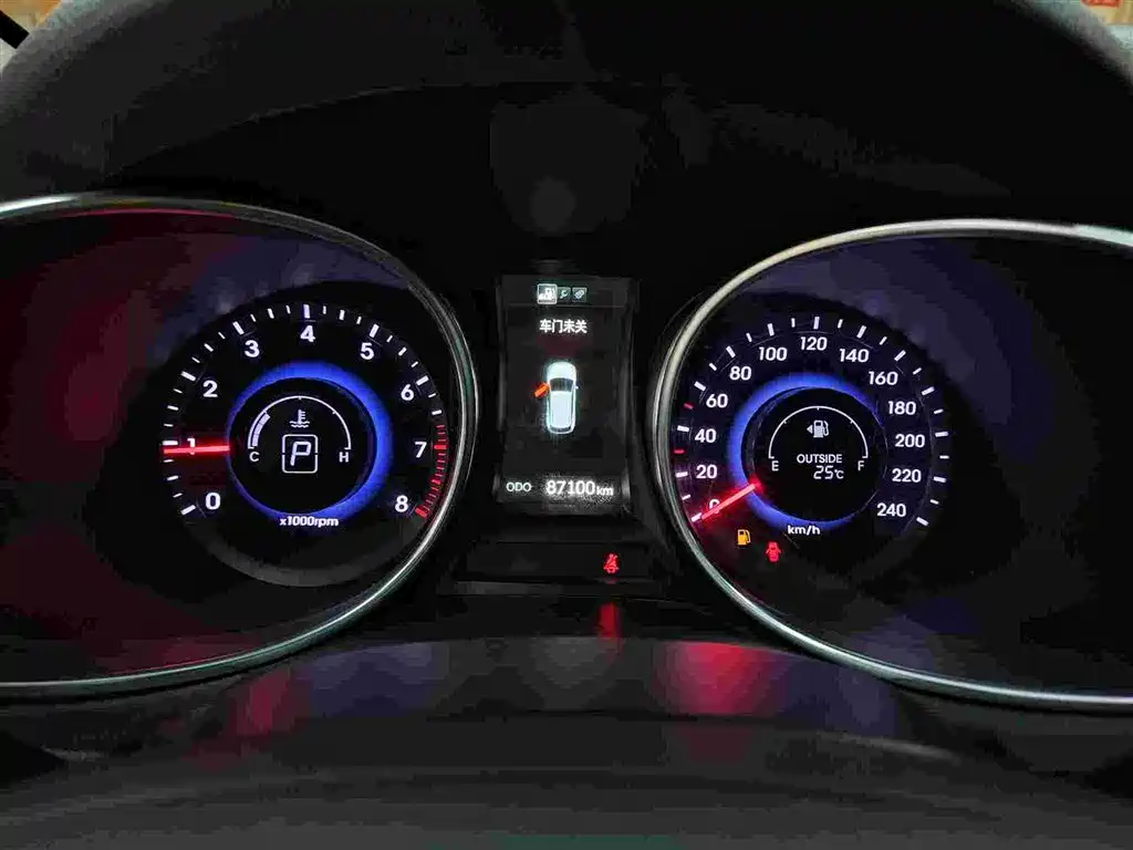 Hyundai Santa Fe 2015 — фото 11