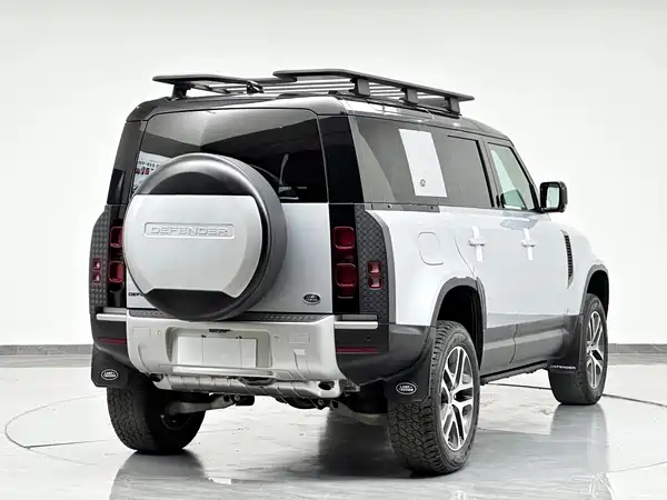 Land Rover Defender 2021