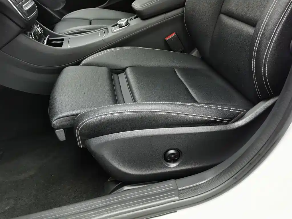 Mercedes-Benz GLA 2018 — фото 20