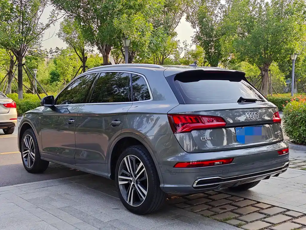 Audi Q5L 2020 — фото 6