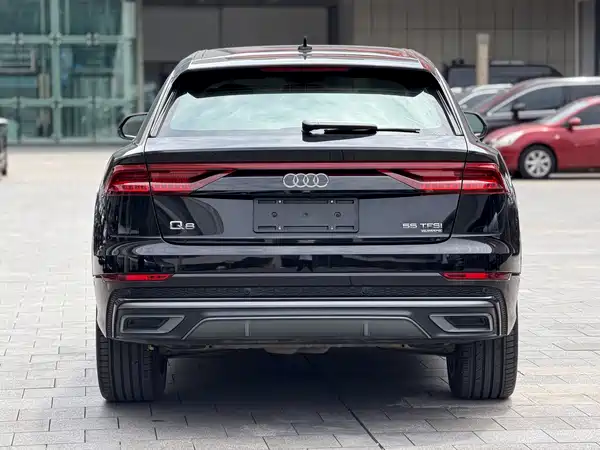 Audi Q8 2021