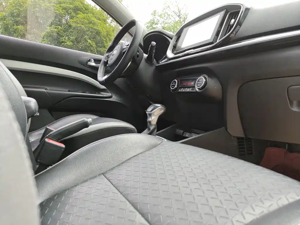 Kia KX1 2019 — фото 17