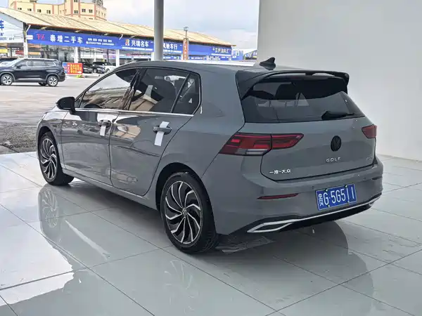 Volkswagen Golf 2022