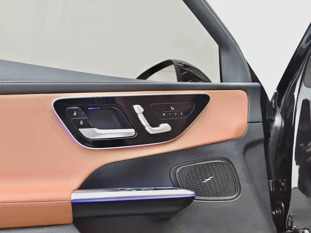Mercedes-Benz GLC 2025 — фото 24