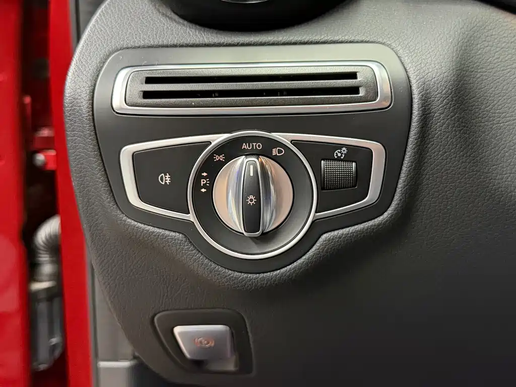 Mercedes-Benz C-Class 2020 — фото 18