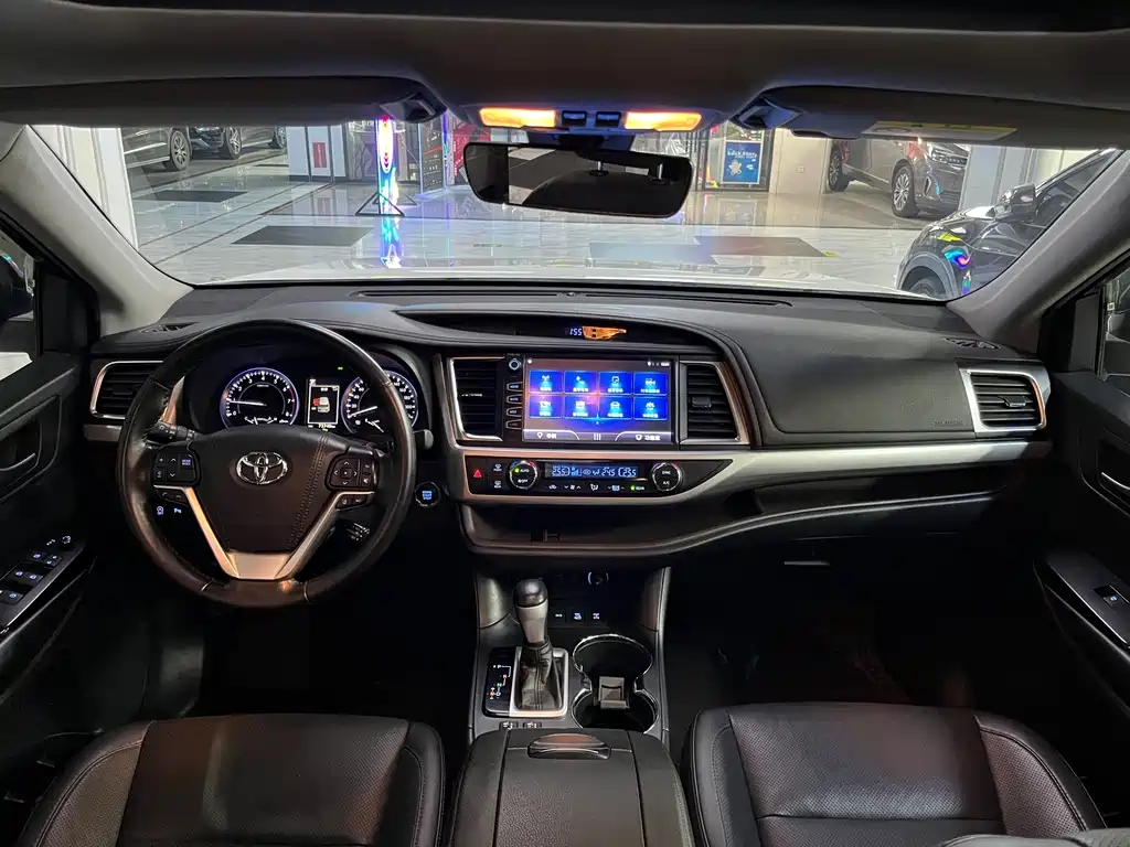 Toyota Highlander 2020 — фото 16