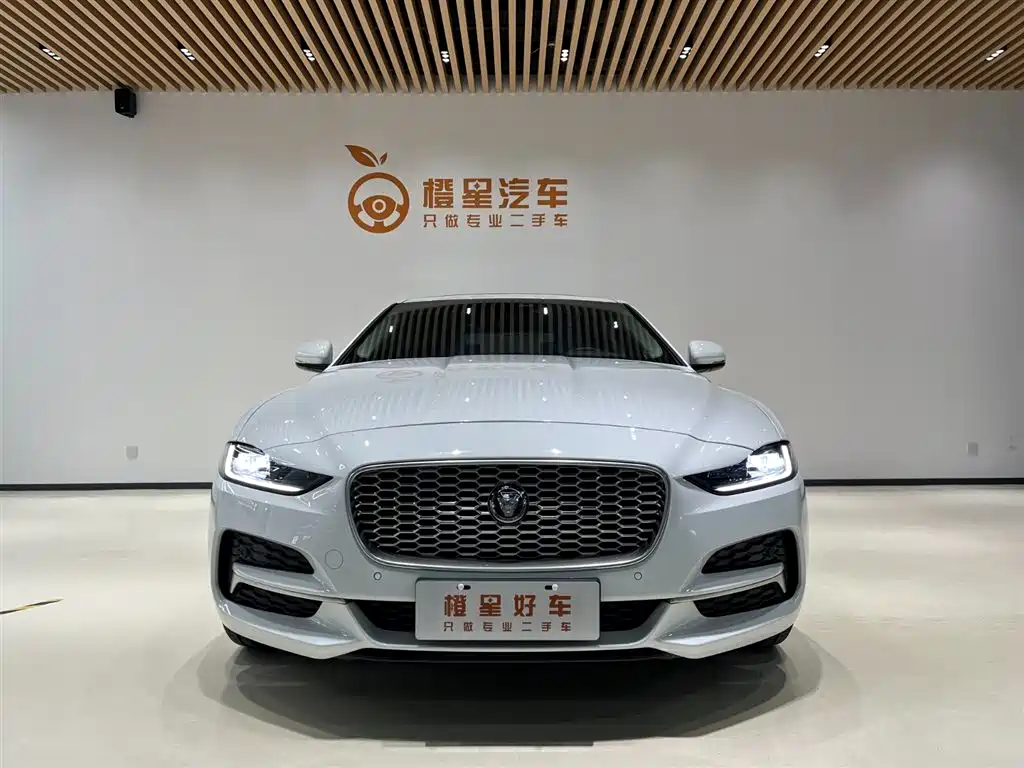 Jaguar XEL 2022 — фото 2
