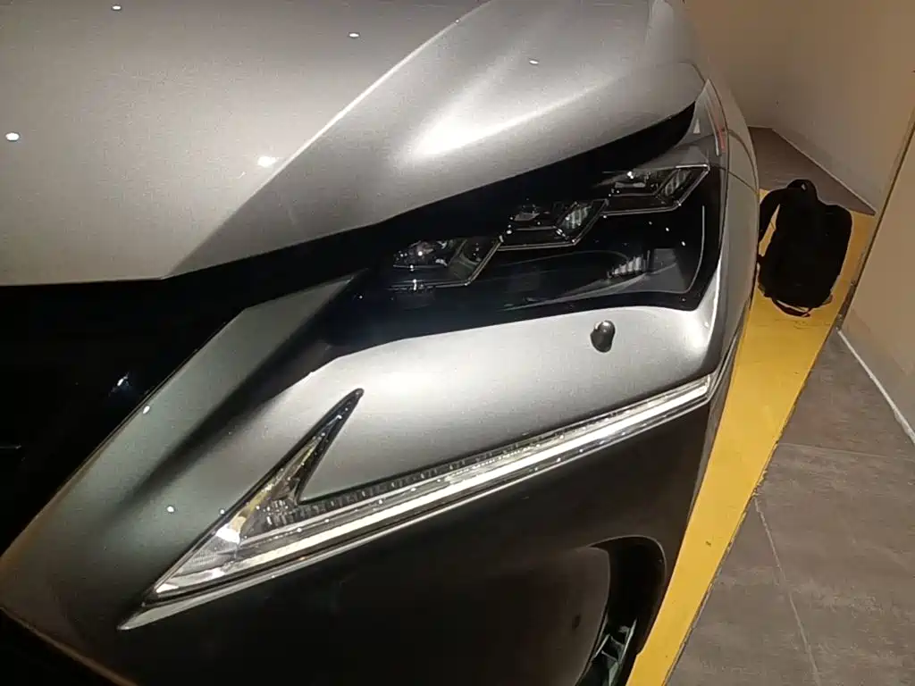 Lexus NX 2015 — фото 24