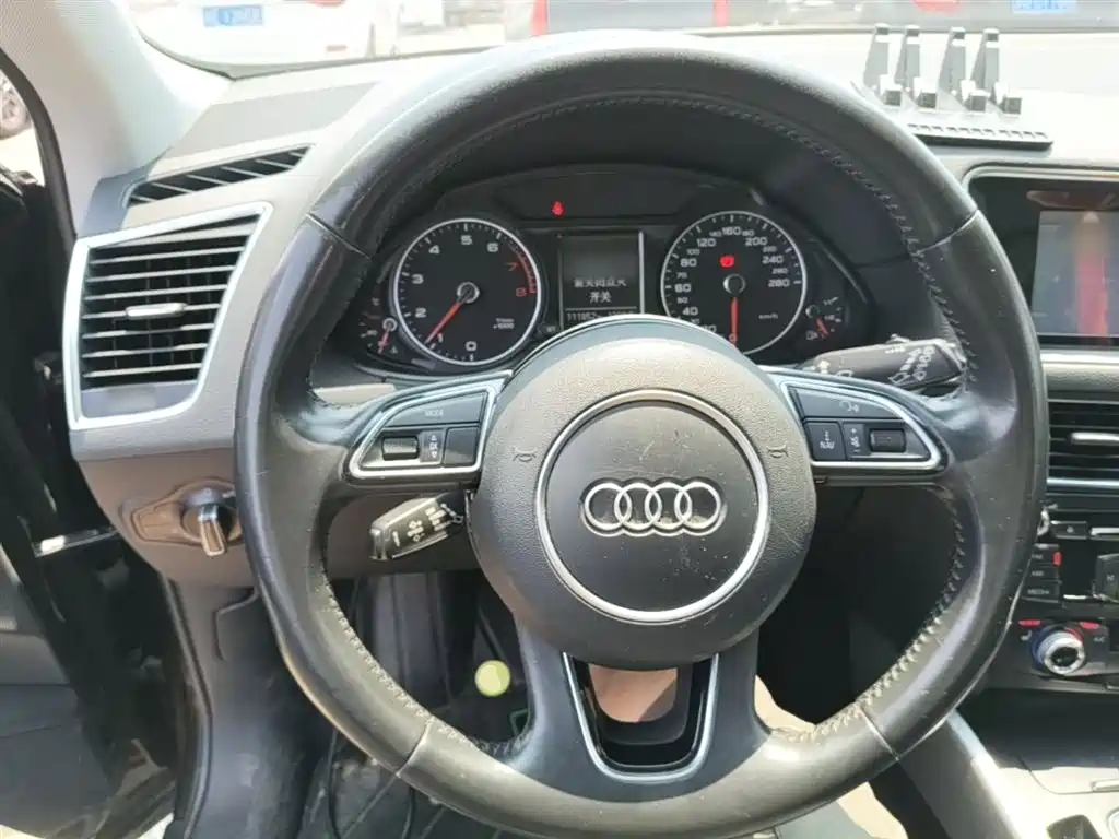 Audi Q5 2015 — фото 11