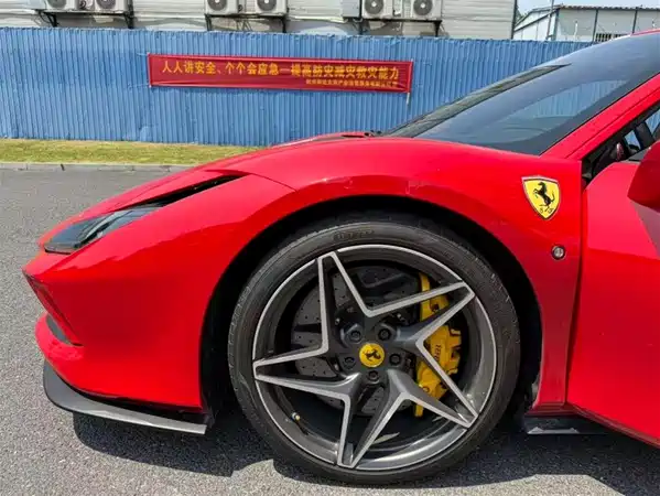 Ferrari F8 2022