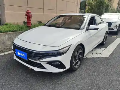 Hyundai Elantra 2024