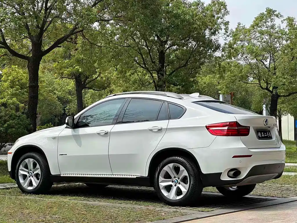 BMW X6 2015 — фото 14