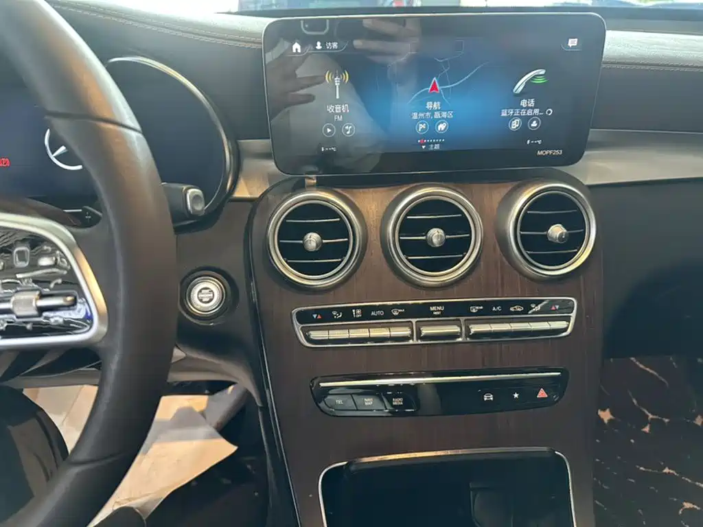 Mercedes-Benz GLC 2021 — фото 15
