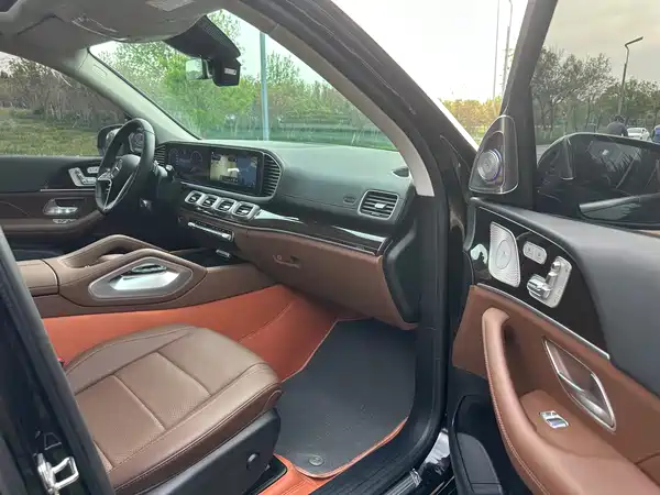 Mercedes-Benz GLE 2025