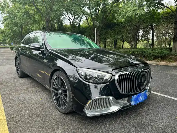 Mercedes-Benz E-Class 2010