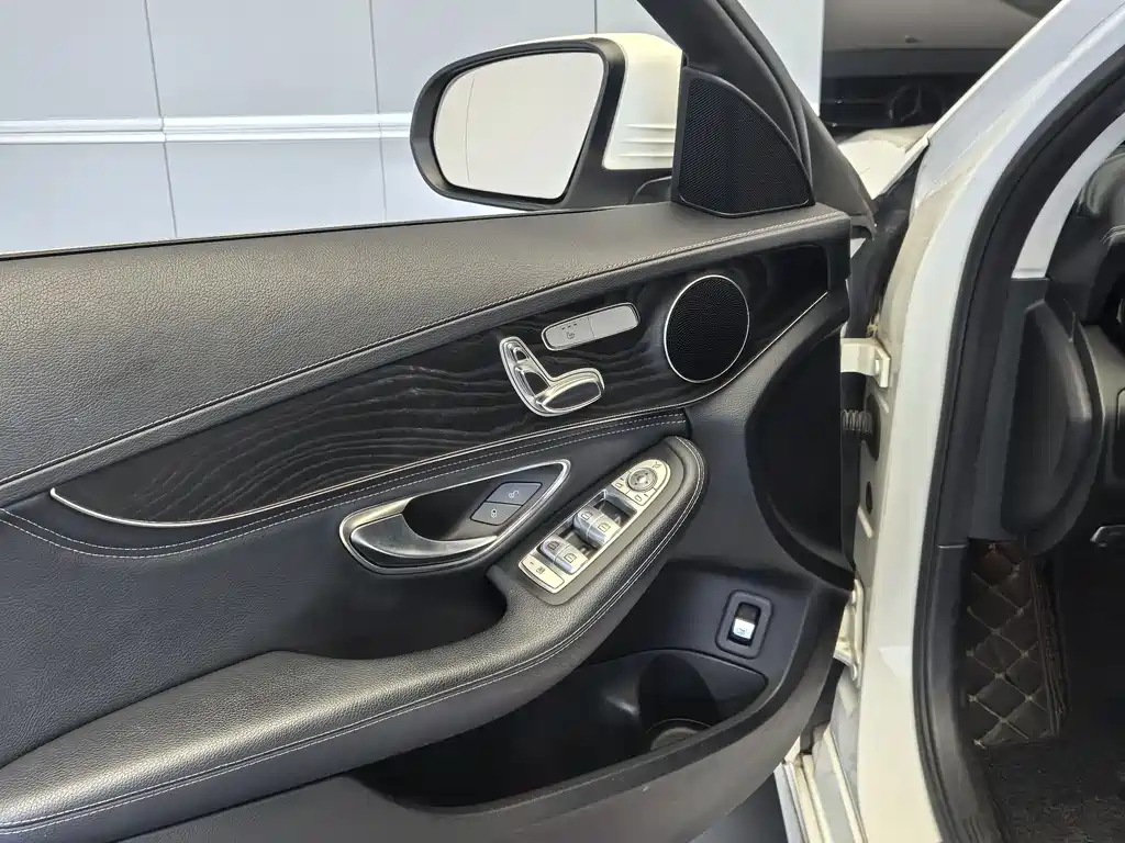 Mercedes-Benz C-Class 2016 — фото 16