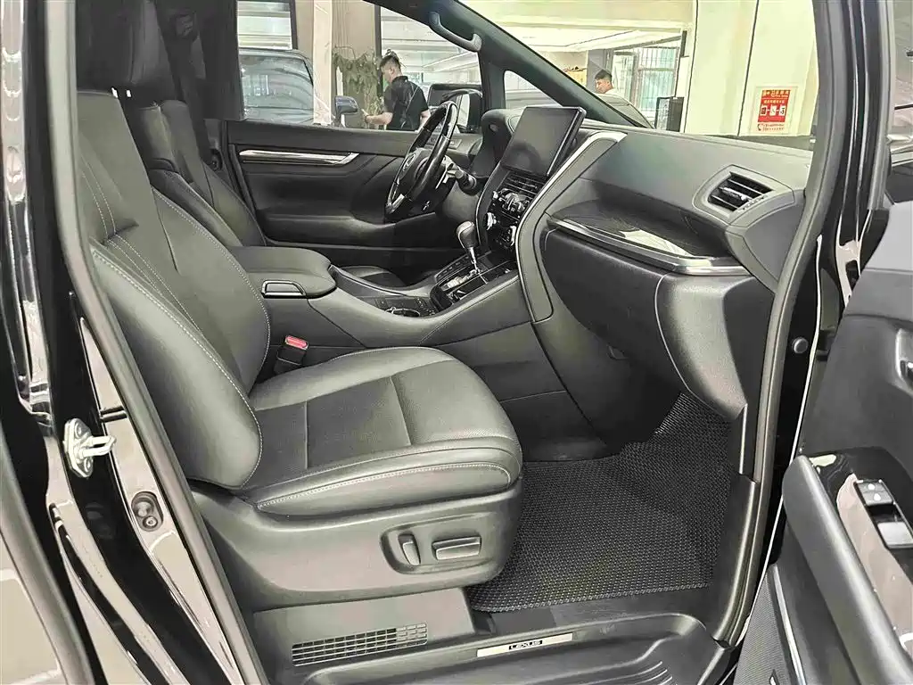 Lexus LM 2023 — фото 16