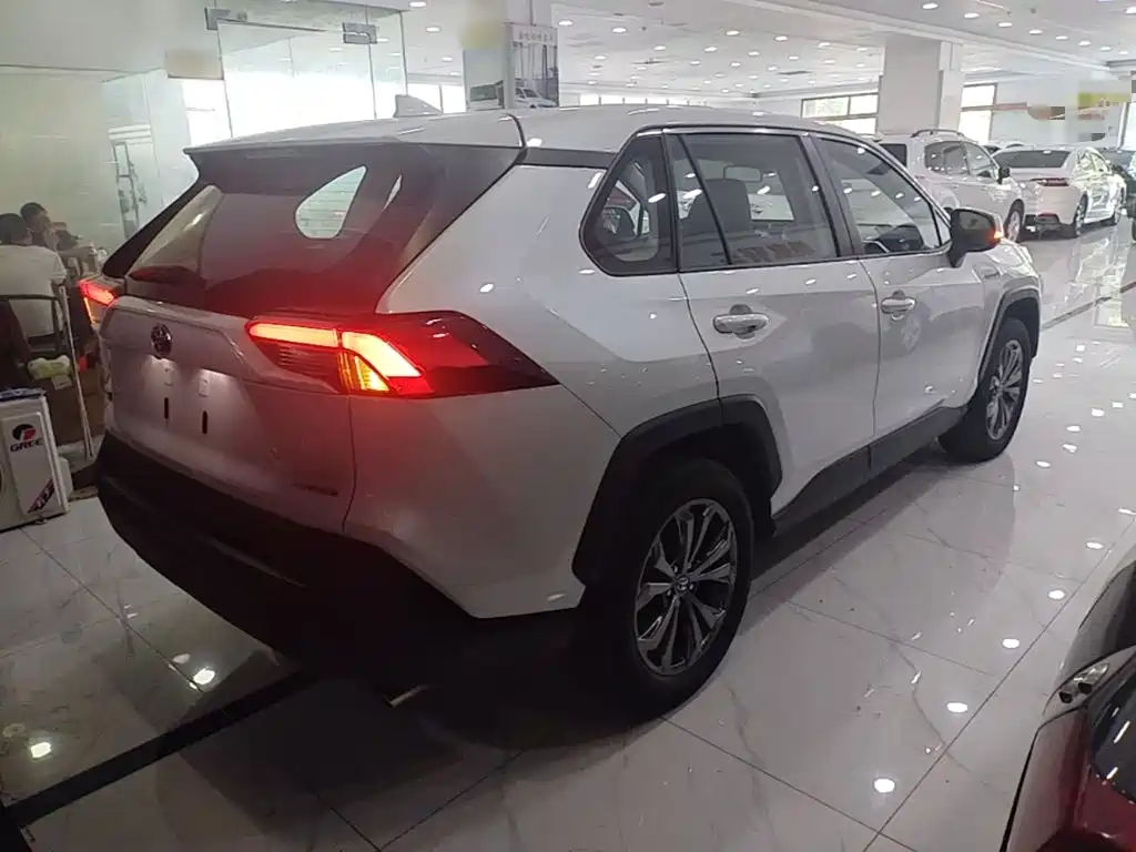 Toyota RAV4 2023