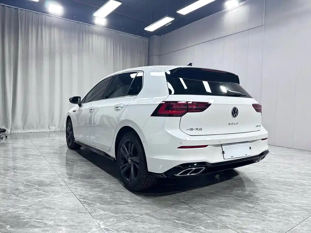 Volkswagen Golf 2021