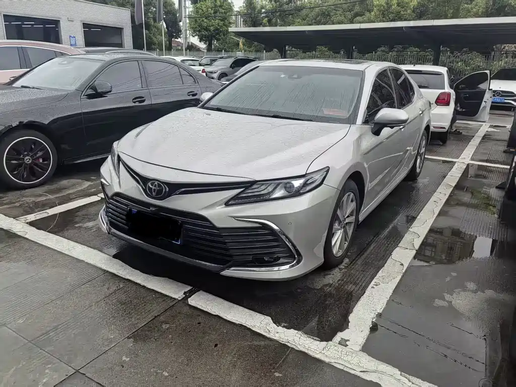 Toyota Camry 2021