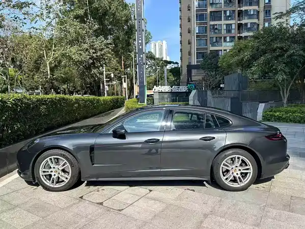 Porsche Panamera 2019