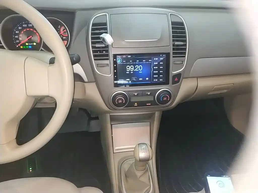 Nissan Sylphy 2017 — фото 13